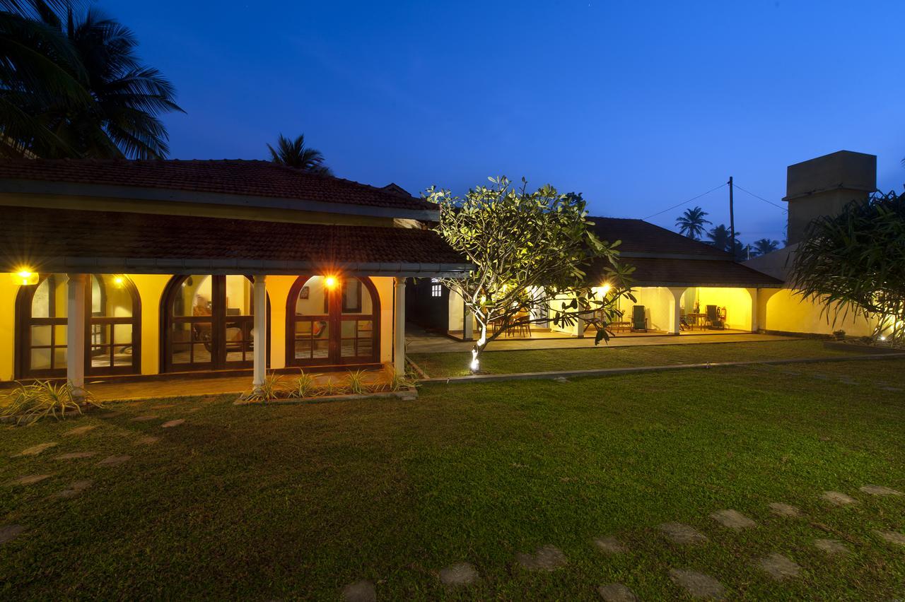 Isle Of Thalpe Bed & Breakfast Unawatuna Ngoại thất bức ảnh