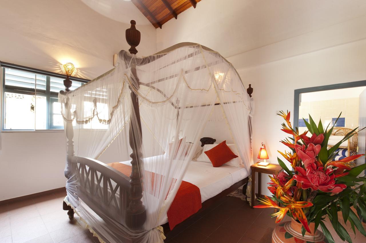 Isle Of Thalpe Bed & Breakfast Unawatuna Ngoại thất bức ảnh