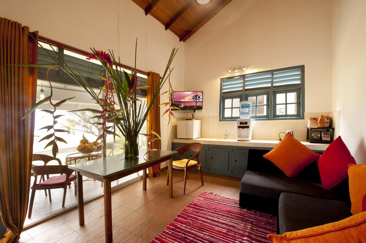 Isle Of Thalpe Bed & Breakfast Unawatuna Ngoại thất bức ảnh