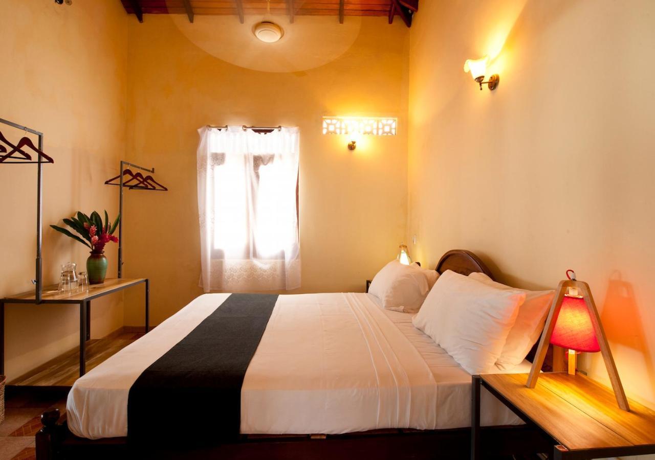 Isle Of Thalpe Bed & Breakfast Unawatuna Ngoại thất bức ảnh