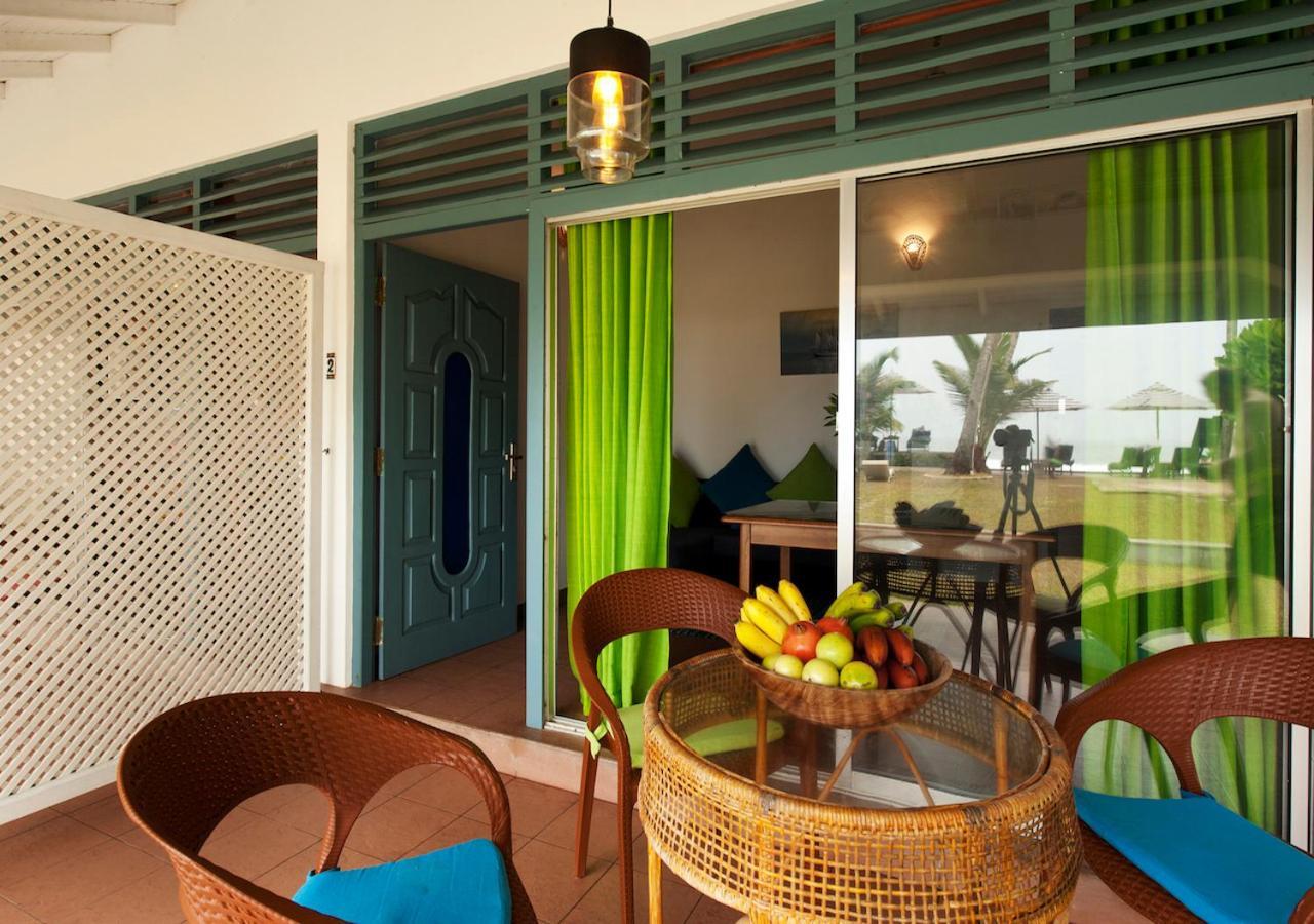Isle Of Thalpe Bed & Breakfast Unawatuna Ngoại thất bức ảnh