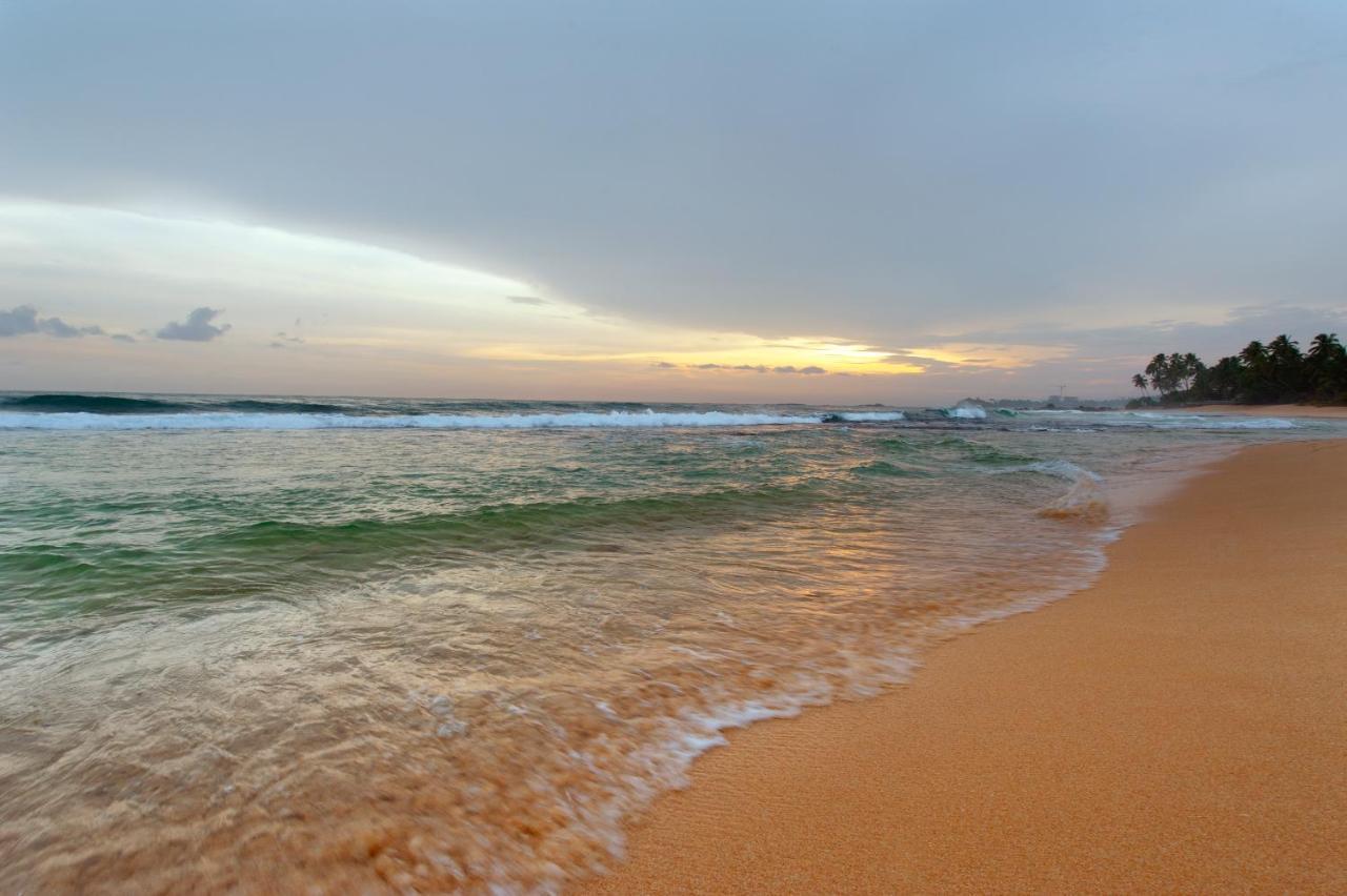 Isle Of Thalpe Bed & Breakfast Unawatuna Ngoại thất bức ảnh